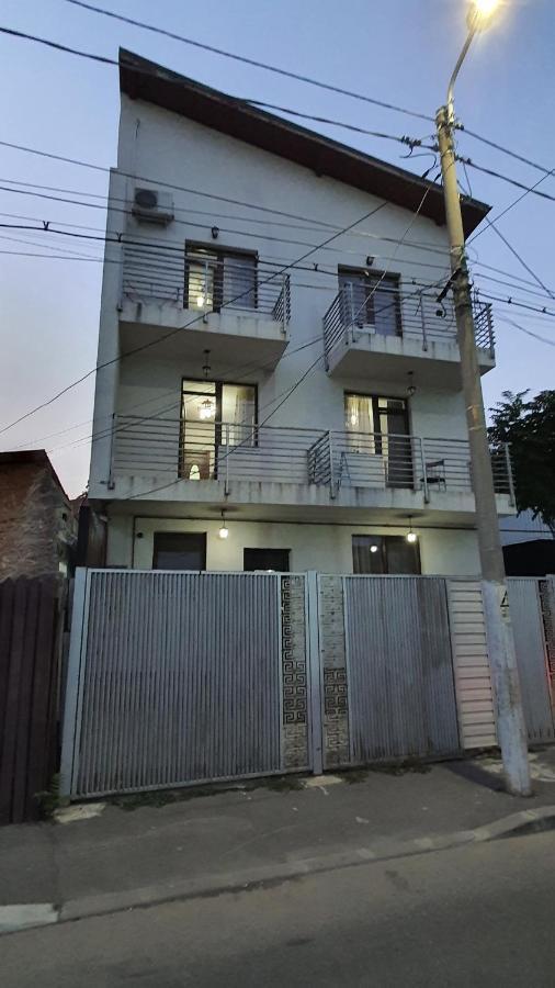 Pensiune Fundeni- Dragonul Rosu Bucureşti Ngoại thất bức ảnh