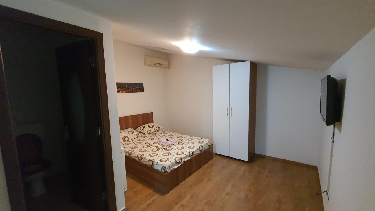 Pensiune Fundeni- Dragonul Rosu Bucureşti Ngoại thất bức ảnh